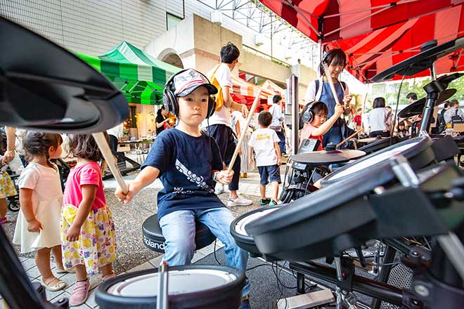 Musical instrument experience booth