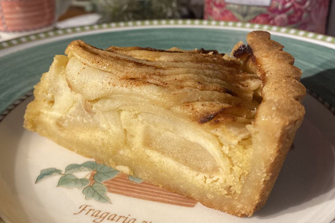 りんごの焼きこみタルト