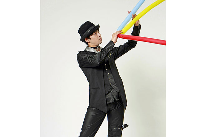 Balloon Performer Syan