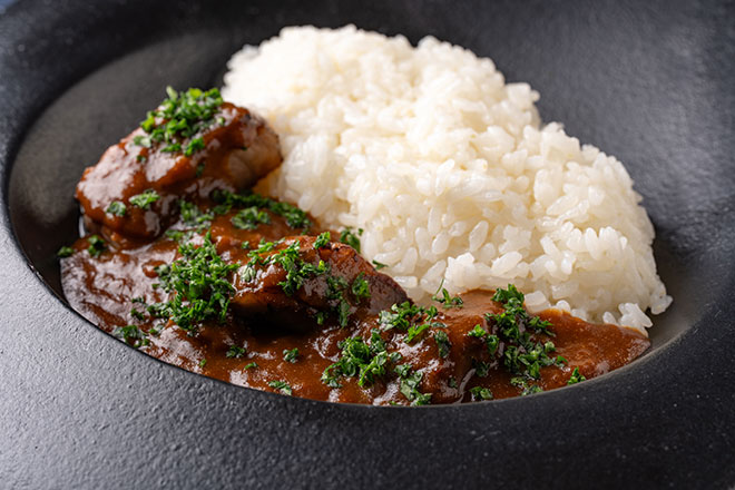 国産牛フレンチ仕立て濃厚ビーフカレー