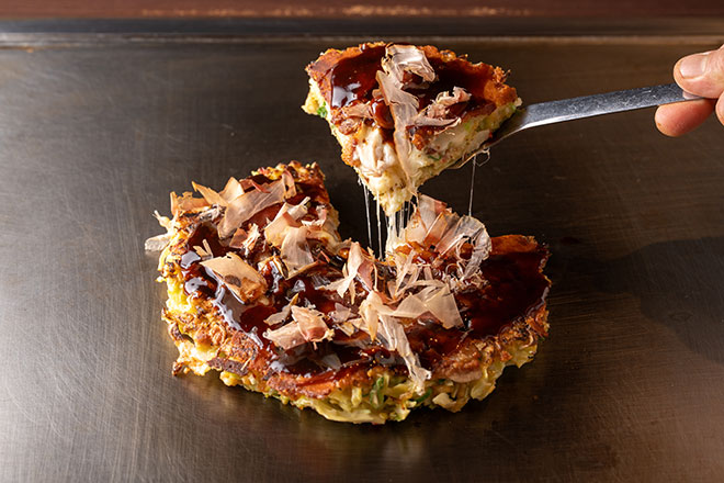 豚玉チーズのお好み焼