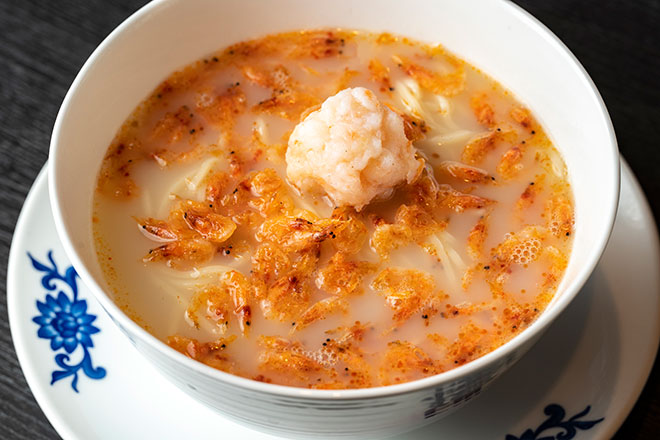 桜えび香る白湯麺