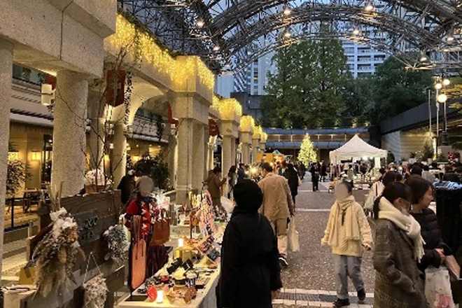 赤坂蚤の市 in ARK HILLS